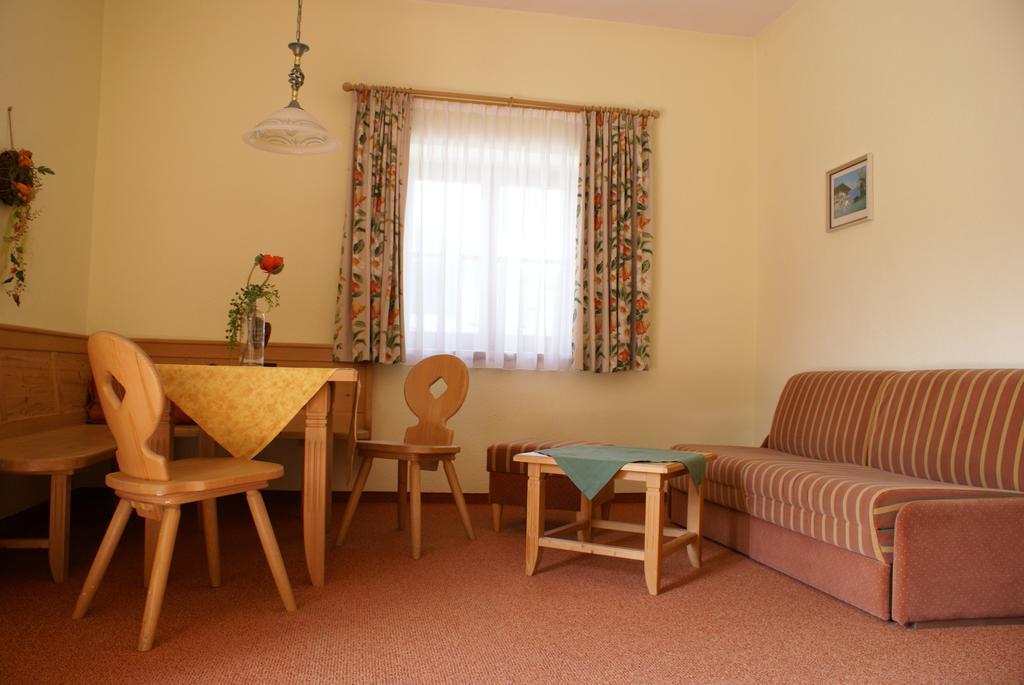 Hotel Zum Goldenen Loewen Бибервир Номер фото