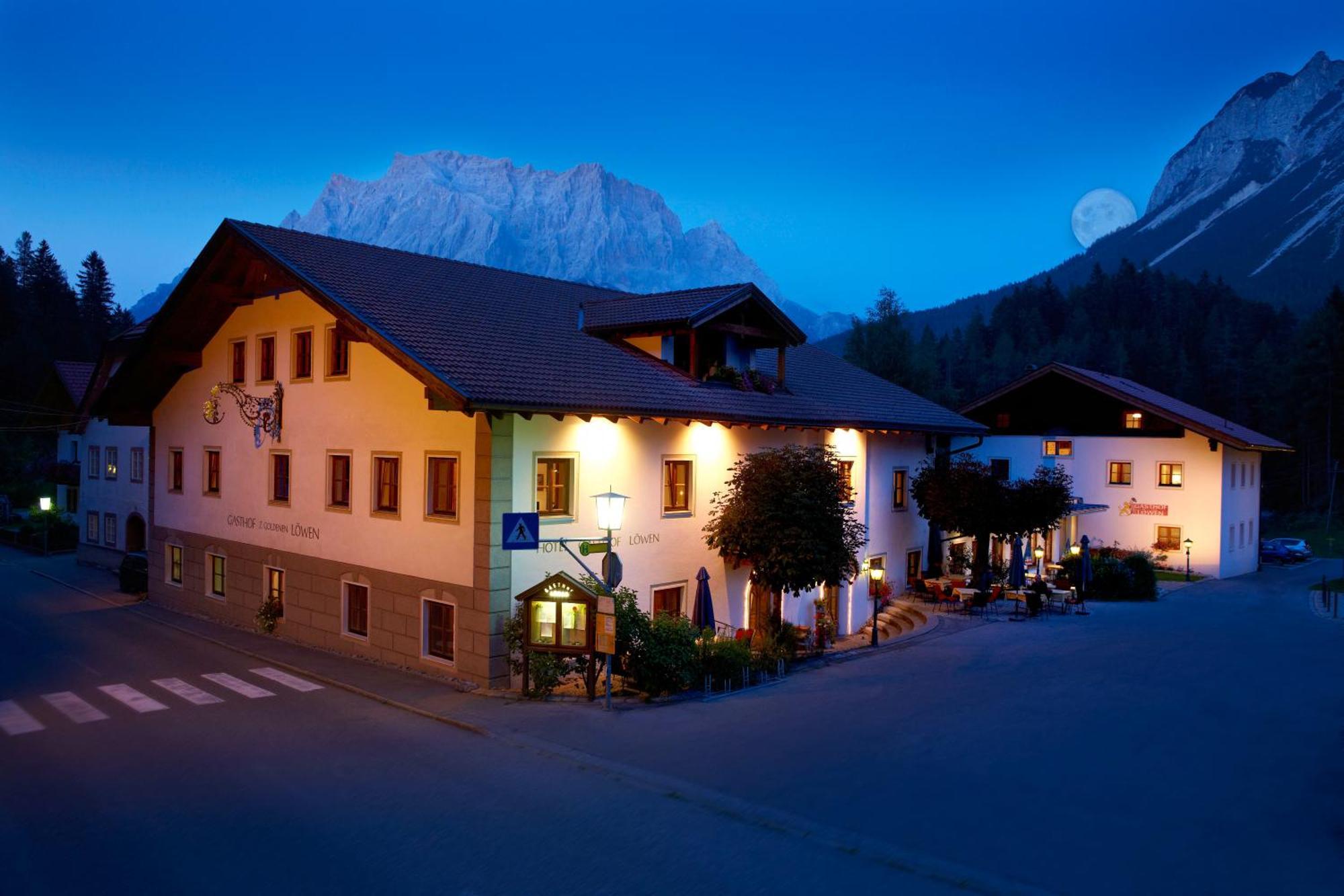 Hotel Zum Goldenen Loewen Бибервир Экстерьер фото