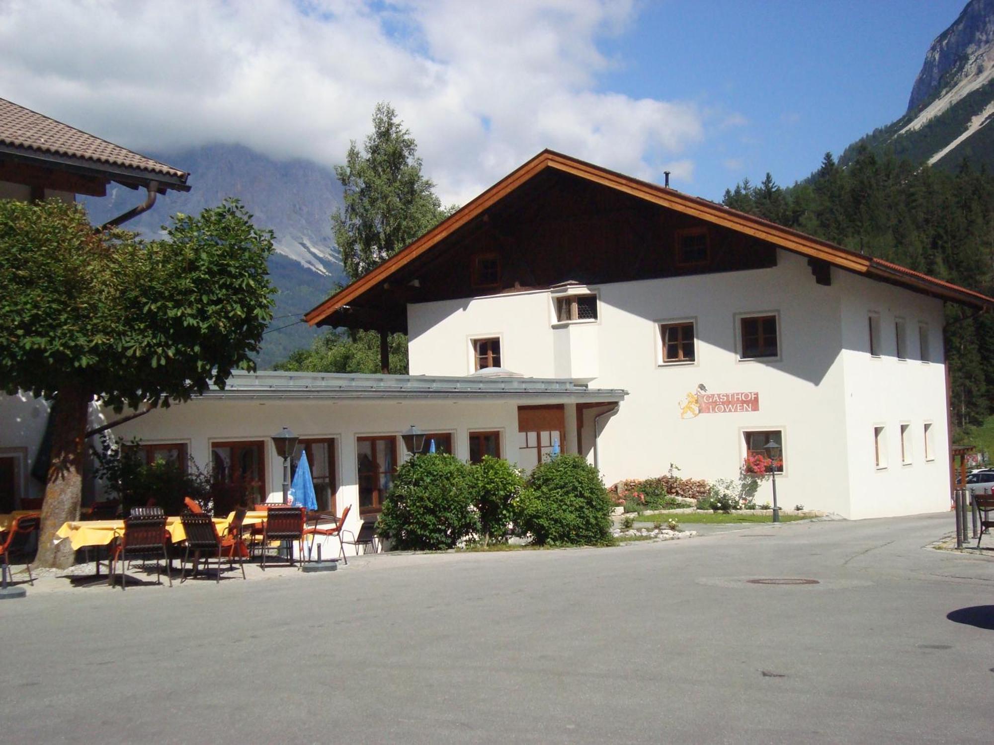 Hotel Zum Goldenen Loewen Бибервир Экстерьер фото