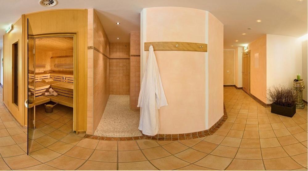 Hotel Zum Goldenen Loewen Бибервир Экстерьер фото